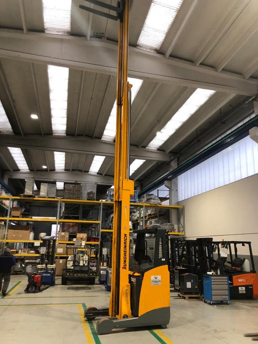 CARRELLO A MONTANTE RETRATTILE ELETTRICO USATO JUNGHEINRICH