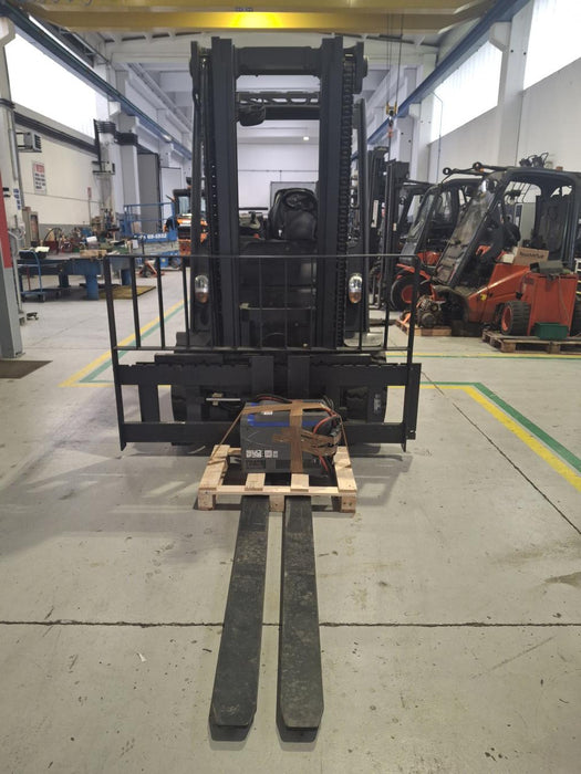 CARRELLO ELEVATORE FRONTALE ELETTRICO USATO LINDE E40H/600-01