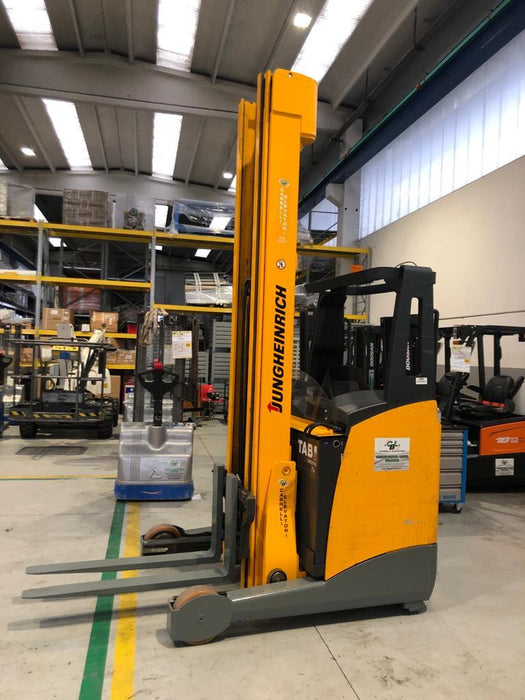 CARRELLO A MONTANTE RETRATTILE ELETTRICO USATO JUNGHEINRICH
