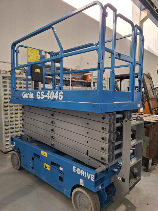 PIATTAFORMA DI LAVORO GENIE GS-4046 USATA