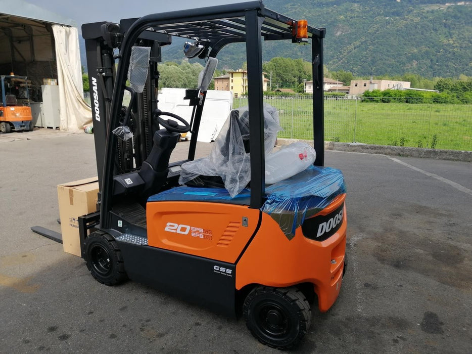 CARRELLO ELEVATORE FRONTALE ELETTRICO NUOVO DOOSAN B20X-7 PLUS