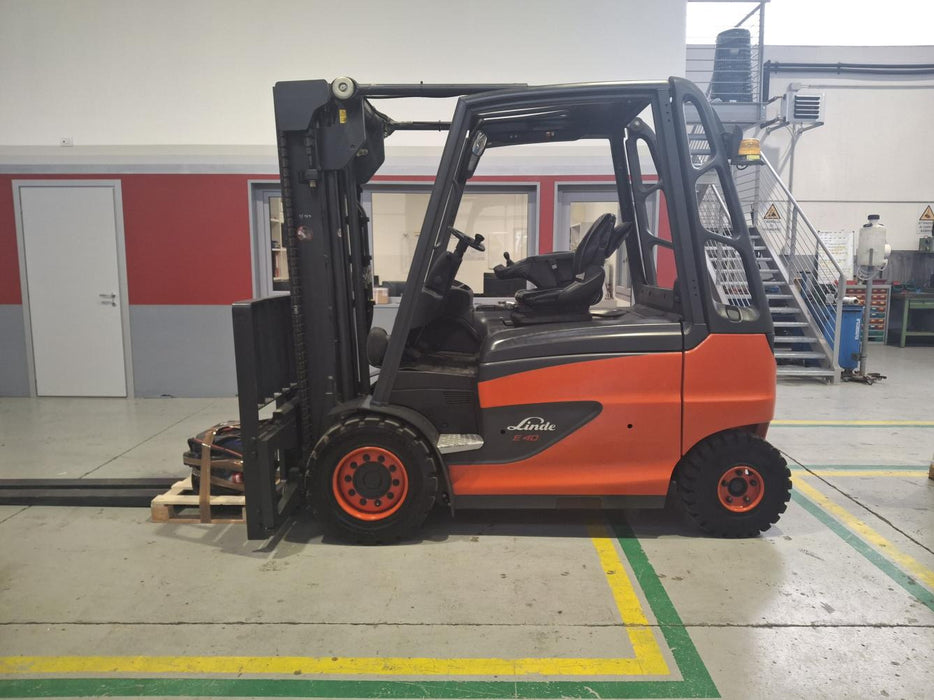 CARRELLO ELEVATORE FRONTALE ELETTRICO USATO LINDE E40H/600-01