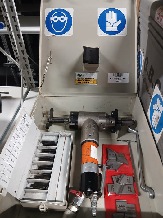 SMUSSATRICE PNEUMATICA PER TUBAZIONI G.B.C. MOD. MINI C USATA