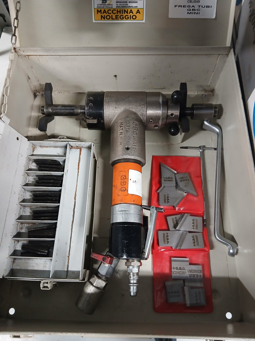 SMUSSATRICE PNEUMATICA PER TUBAZIONI G.B.C. MOD. MINI C USATA