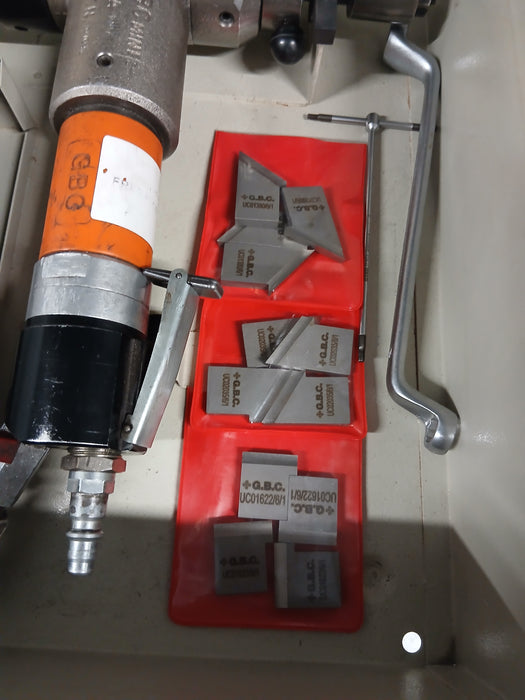 SMUSSATRICE PNEUMATICA PER TUBAZIONI G.B.C. MOD. MINI C USATA