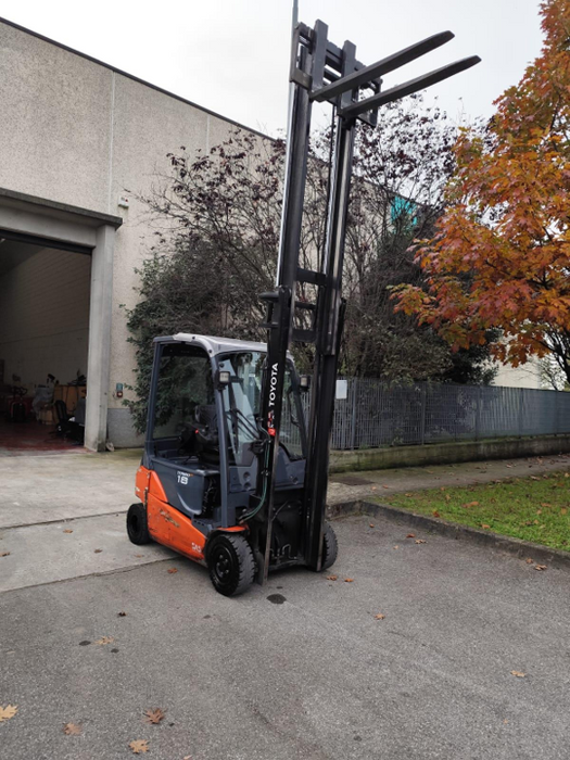 CARRELLO ELEVATORE FRONTALE ELETTRICO USATO TOYOTA 8FBEK18T ANNO 2016