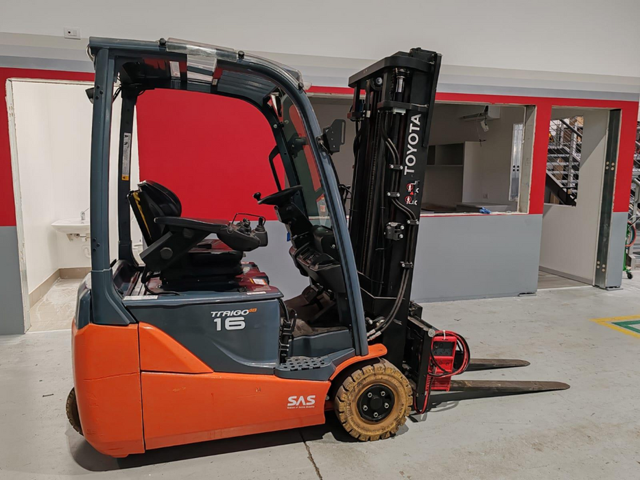 CARRELLO ELEVATORE FRONTALE ELETTRICO USATO TOYOTA 8FBEK16T ANNO 2019