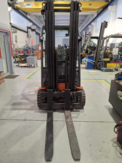 CARRELLO ELEVATORE FRONTALE ELETTRICO USATO TOYOTA 8FBE20T