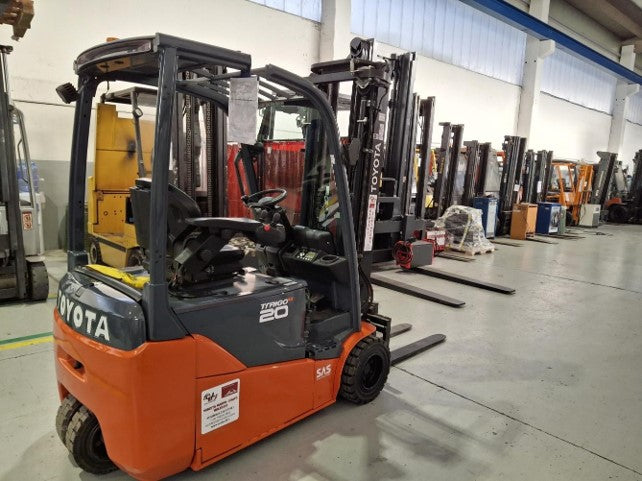 CARRELLO ELEVATORE FRONTALE ELETTRICO USATO TOYOTA 8FBE20T