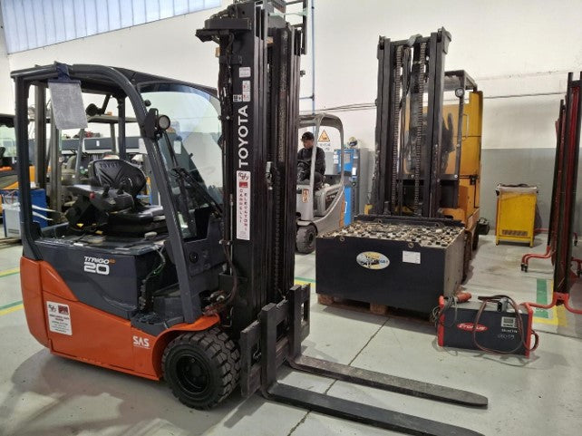 CARRELLO ELEVATORE FRONTALE ELETTRICO USATO TOYOTA 8FBE20T