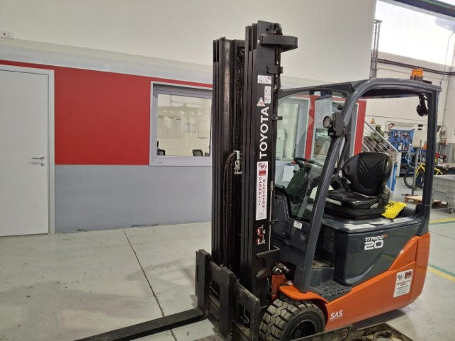 CARRELLO ELEVATORE FRONTALE ELETTRICO USATO TOYOTA 8FBE20T