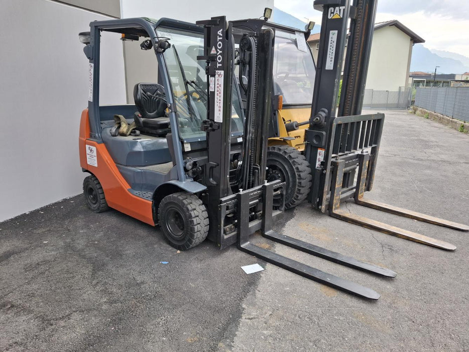CARRELLO ELEVATORE FRONTALE DIESEL USATO TOYOTA