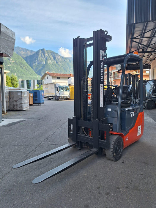 CARRELLO ELEVATORE FRONTALE ELETTRICO USATO TOYOTA 8FBEK18T-11767