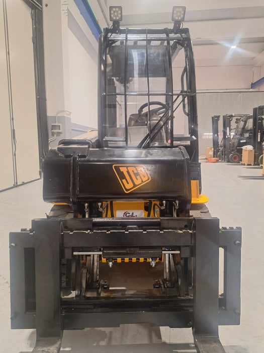 SOLLEVATORE TELESCOPICO DIESEL USATO JCB TL30D