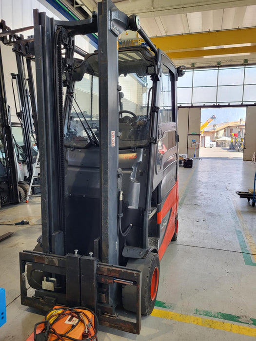 CARRELLO ELEVATORE FRONTALE ELETTRICO LINDE E30HL-01/600 USATO