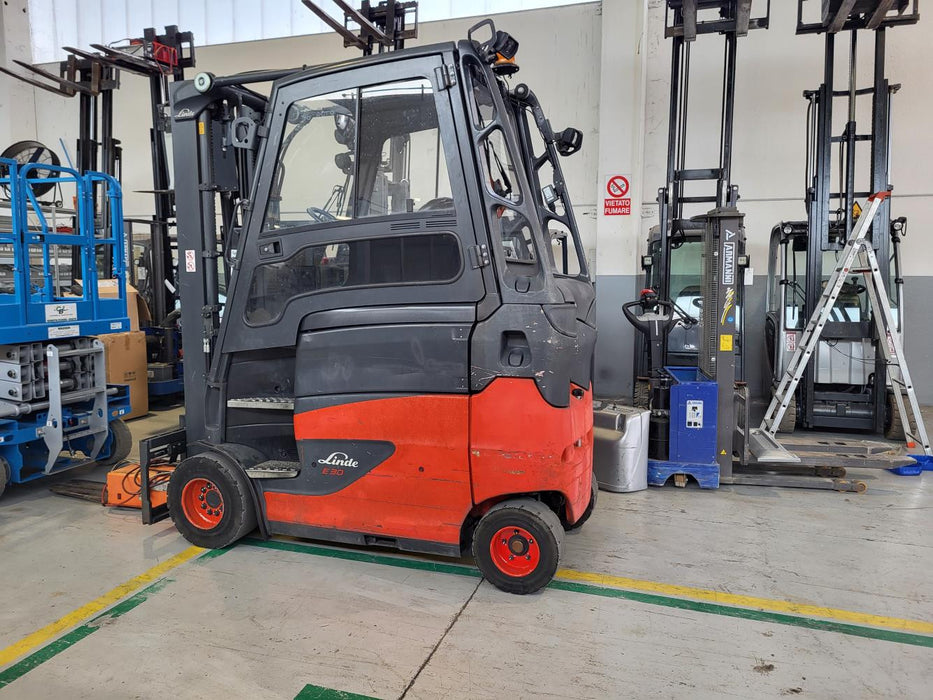 CARRELLO ELEVATORE FRONTALE ELETTRICO LINDE E30HL-01/600 USATO