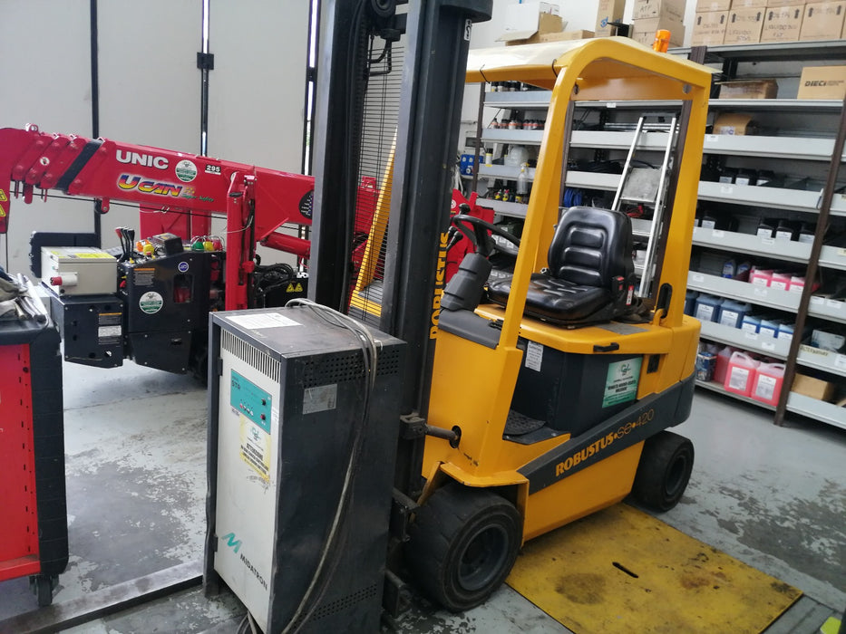 CARRELLO ELEVATORE FRONTALE ELETTRICO USATO ROBUSTUS SE 420