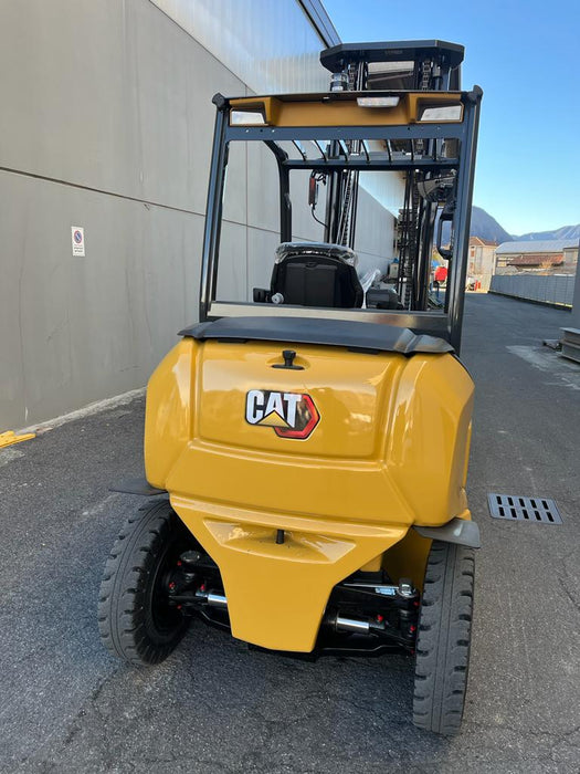 CARRELLO ELEVATORE FRONTALE ELETTRICO NUOVO CATERPILLAR EP50CN SOLO NOLEGGIO