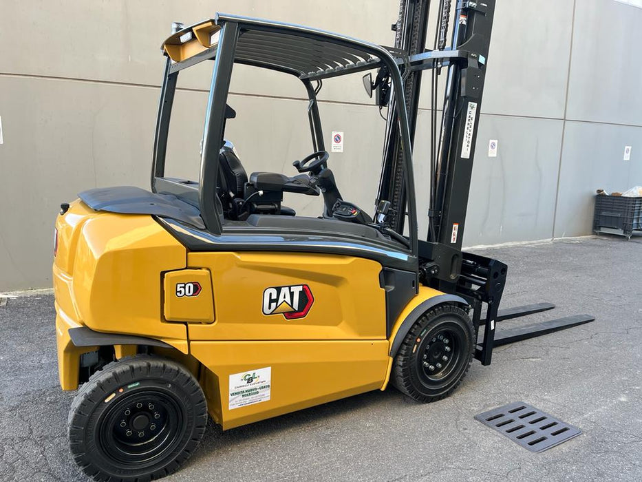 CARRELLO ELEVATORE FRONTALE ELETTRICO NUOVO CATERPILLAR EP50CN SOLO NOLEGGIO