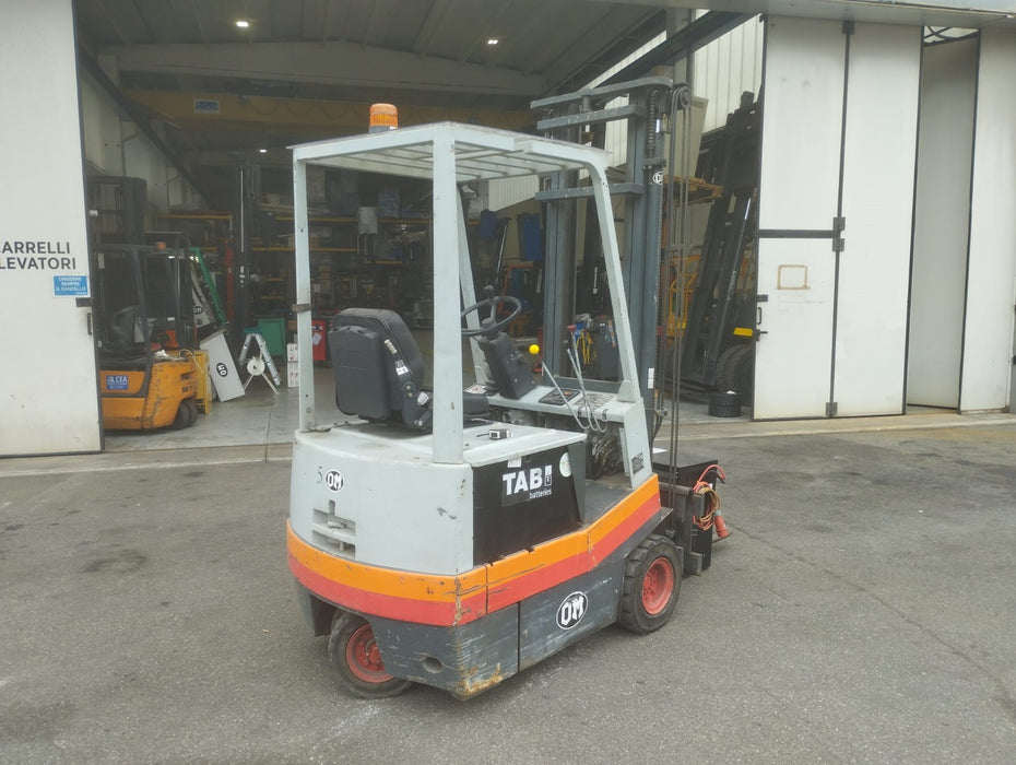 CARRELLO ELEVATORE FRONTALE ELETTRICO USATO OM E/315N