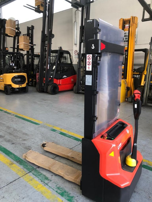 TRANSPALLET ELEVATORE ELETTRICO NUOVO NOBLELIFT MOD. PSE12N